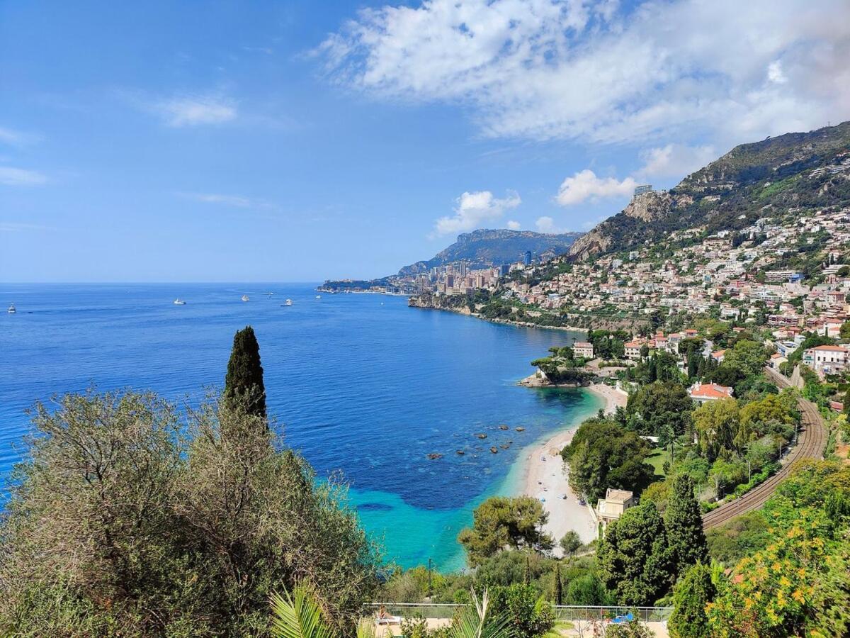 Le Coq Symphonie- Parking - Bord De Menton